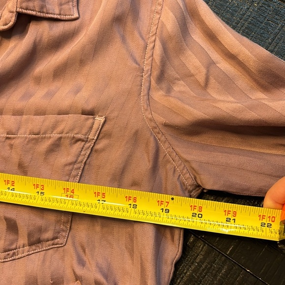 Cloth & Stone Anthropologie Mauve Grace Sateen Stripe Button Down Top Sz Medium - Picture 9 of 11